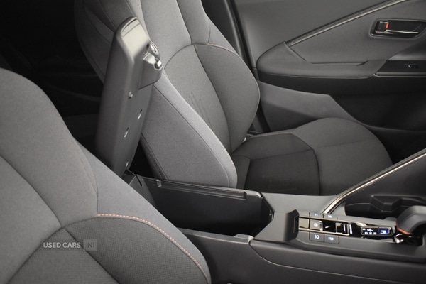 Used Toyota C-HR 2025 for sale - 77102213: Photo 25