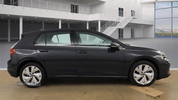 Used Volkswagen Golf 2025 for sale - 76513679: Photo 2