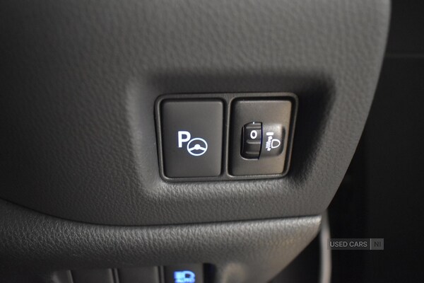 Used Toyota C-HR 2023 for sale - 76308580: Photo 26