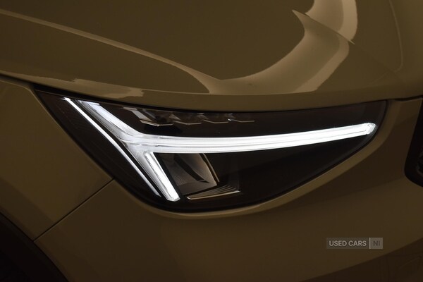 Used Volvo XC40 2025 for sale - 76753634: Photo 9