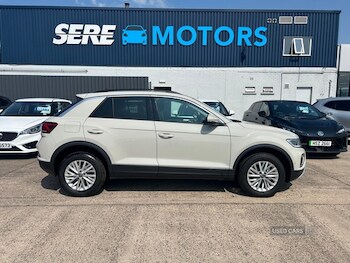 Used Volkswagen T-Roc 2024 for sale - 75610168: Photo