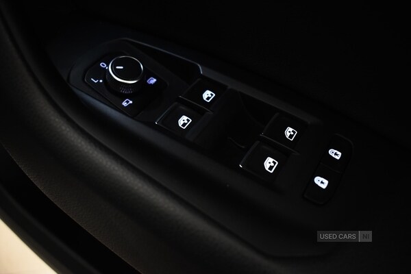 Used Volkswagen Touareg 2018 for sale - 77192314: Photo 32