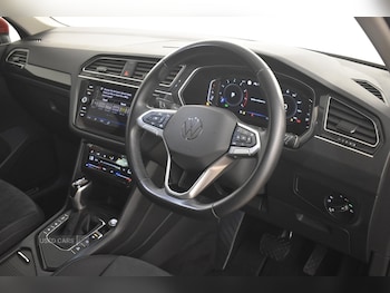 Used Volkswagen Tiguan 2022 for sale - 76308623: Photo 3
