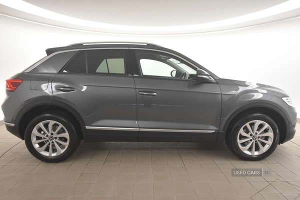 Used Volkswagen T-Roc 2022 for sale - 76998688: Photo 2