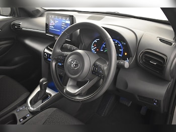 Used Toyota Yaris Cross 2022 for sale - 76914019: Photo