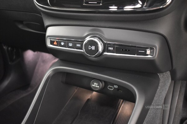 Used Volvo XC40 2024 for sale - 77192320: Photo 26