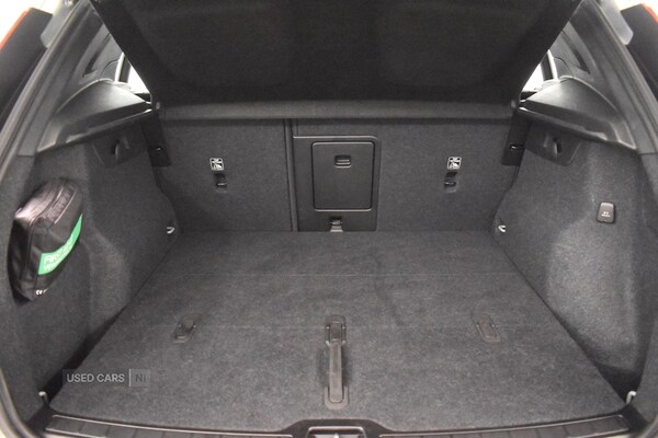 Used Volvo XC40 2024 for sale - 77192320: Photo 38