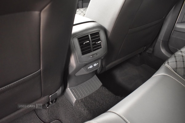 Used Volkswagen T-Roc 2024 for sale - 76646759: Photo 31