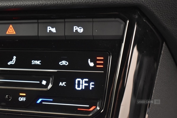 Used Volkswagen T-Roc 2024 for sale - 76729380: Photo 32