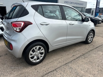 Used Hyundai i10 2019 for sale - 79472650: Photo