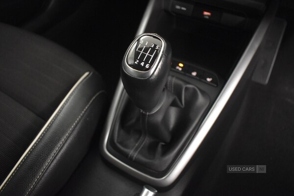 Used Kia Stonic 2021 for sale - 76284931: Photo 24