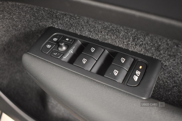 Used Volvo XC40 2023 for sale - 76586299: Photo 32