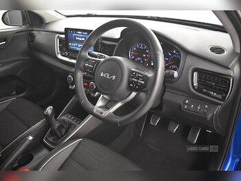 Used Kia Stonic 2021 for sale - 76729390: Photo