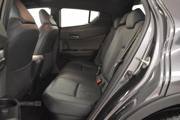 Used Toyota C-HR 2023 for sale - 77192242: Photo 32