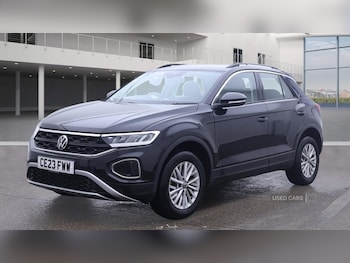 Used Volkswagen T-Roc 2023 for sale - 76840070: Photo