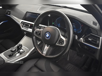 Used BMW 3 Series 2021 for sale - 76586002: Photo