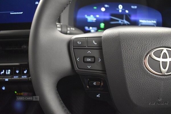 Used Toyota C-HR 2025 for sale - 76308400: Photo 15