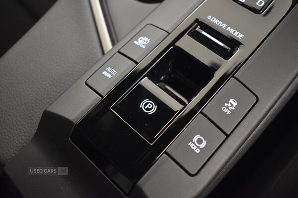 Used Toyota C-HR 2025 for sale - 76308400: Photo 24