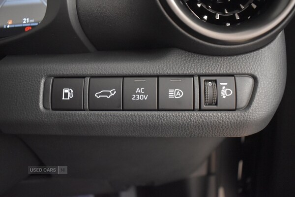 Used Toyota C-HR 2025 for sale - 76308400: Photo 26