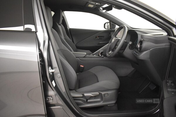 Used Toyota C-HR 2025 for sale - 76308400: Photo 28