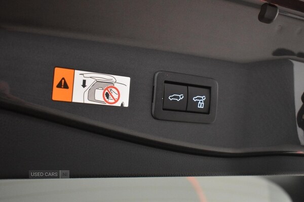 Used Toyota C-HR 2025 for sale - 76308400: Photo 35