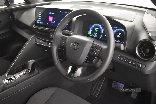 Used Toyota C-HR 2025 for sale - 76308400: Photo 3