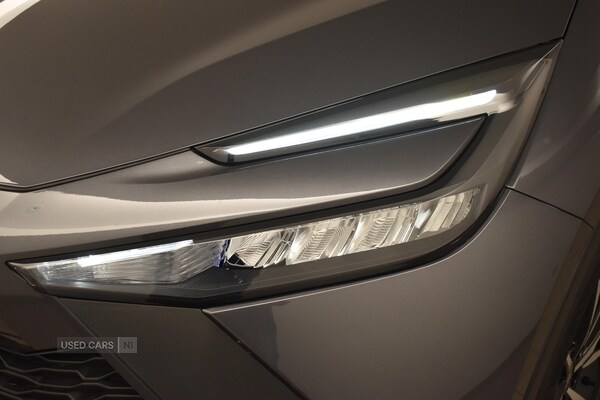 Used Toyota C-HR 2025 for sale - 76308400: Photo 9
