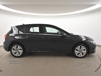 Used Volkswagen Golf 2025 for sale - 77017347: Photo