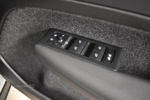 Used Volvo XC40 2025 for sale - 76433491: Photo 30