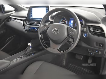 Used Toyota C-HR 2021 for sale - 75540527: Photo
