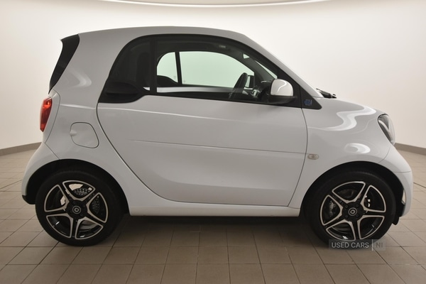 Used smart fortwo 2021 for sale - 76787353: Photo 2