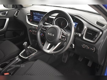 Used Kia XCeed 2024 for sale - 76216239: Photo 3