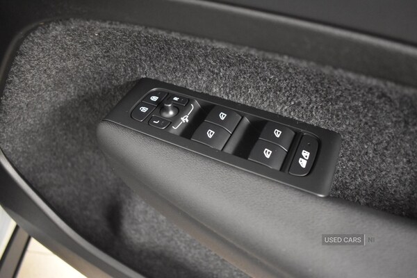 Used Volvo XC40 2025 for sale - 77075055: Photo 30