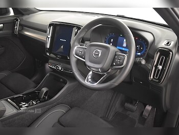 Used Volvo XC40 2025 for sale - 77075055: Photo