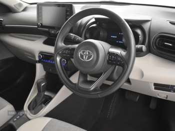 Used Toyota Yaris 2022 for sale - 74680701: Photo