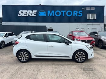 Used Renault Clio 2023 for sale - 79781634: Photo
