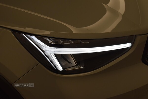 Used Volvo XC40 2025 for sale - 76998135: Photo 9