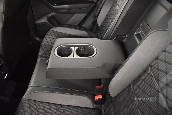 Used Volkswagen T-Roc 2024 for sale - 76308467: Photo 30