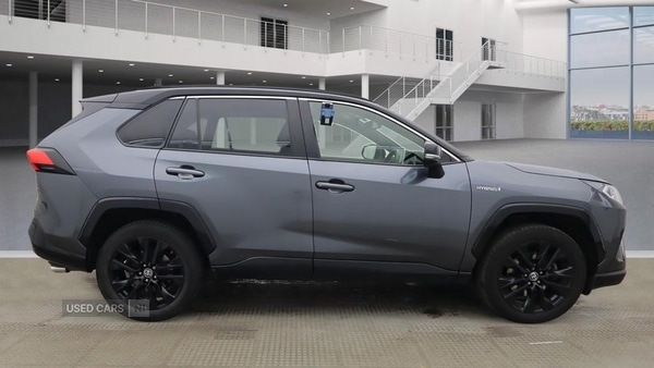 Used Toyota RAV4 2021 for sale - 76840065: Photo 2