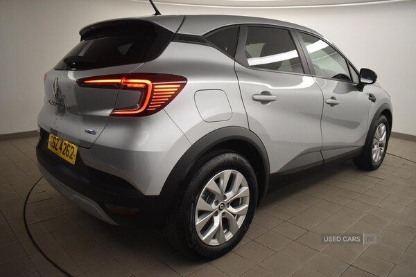 Used Renault Captur 2022 for sale - 76315357: Photo 4