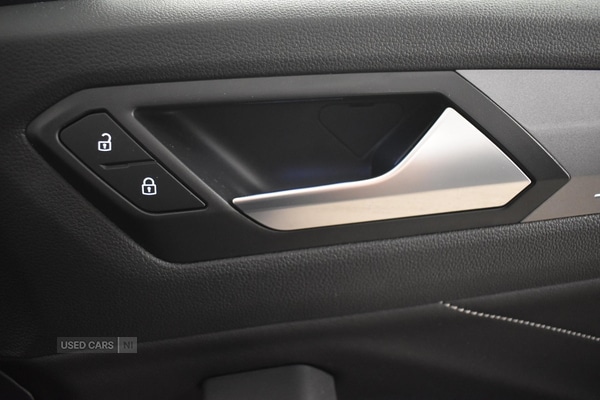 Used Volkswagen T-Roc 2022 for sale - 76646459: Photo 25