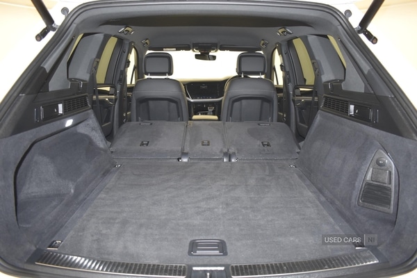 Used Volkswagen Touareg 2018 for sale - 77102398: Photo 44