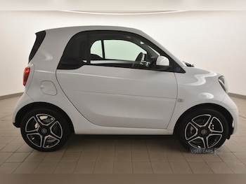 Used smart fortwo 2021 for sale - 76803084: Photo