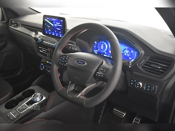 Used Ford Kuga 2023 for sale - 76308499: Photo 3
