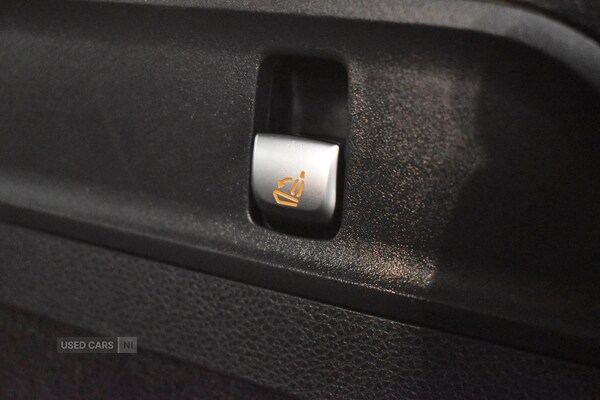 Used Mercedes-Benz EQC 2021 for sale - 76308345: Photo 45