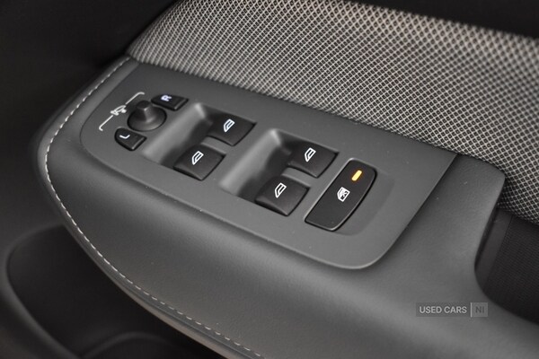 Used Volvo XC60 2021 for sale - 76308350: Photo 32