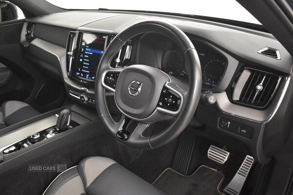 Used Volvo XC60 2021 for sale - 76308350: Photo 3