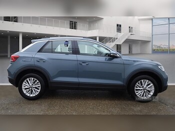Used Volkswagen T-Roc 2024 for sale - 77021479: Photo