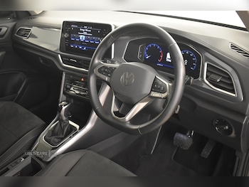 Used Volkswagen T-Roc 2022 for sale - 76585634: Photo