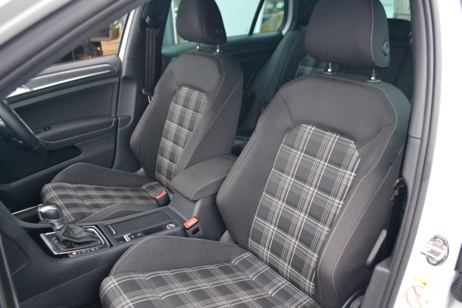 Used Volkswagen Golf 2018 for sale - 76614710: Photo 29